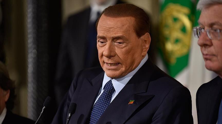 Berlusconi beraat etti