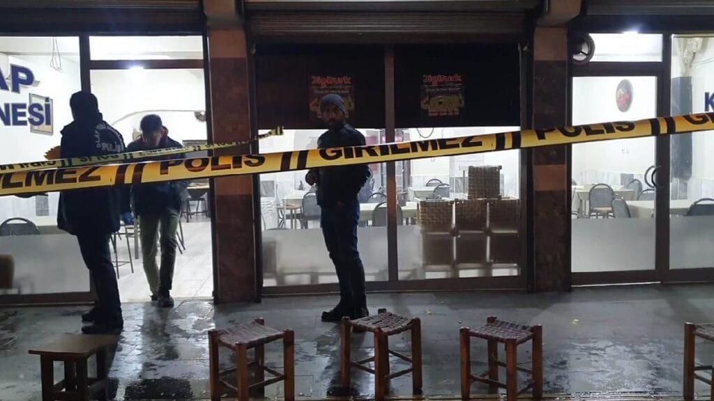 Diyarbakır’da maskeli saldırgan dehşeti