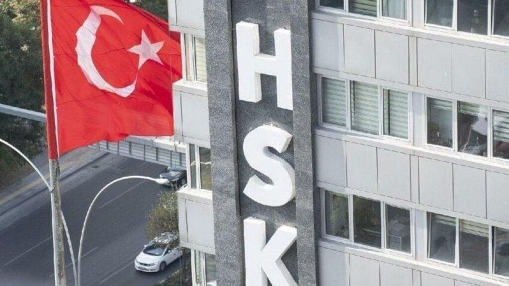 282 hakim ve savcının görev yeri değiştirildi