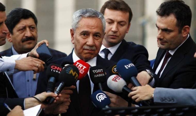 Bülent Arınç’tan Erdoğan’ın danışmanı Mehmet Uçum’a sert sözler: ‘Sen kimin yarisin yavrum, her yanın oynak… Nasıl döndün, fırıldak oldun böyle?’