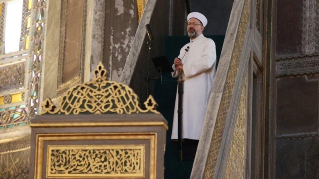 Ali Erbaş çalışanları mağdur etti