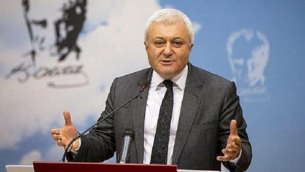 Tuncay Özkan açıkladı: Bir muhtara daha kayyum atandı