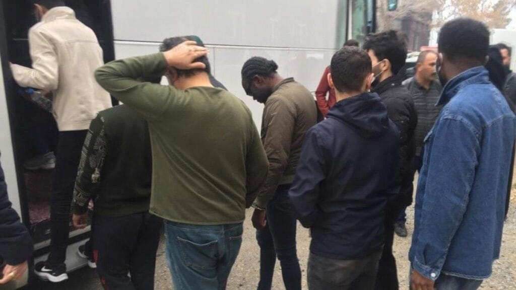 Vali Yerlikaya, İstanbul’dan gönderilen göçmen sayısını açıkladı
