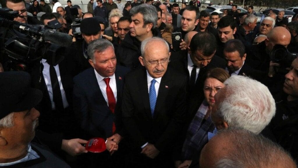 ‘AKP gitsin diye dua ediyorum’