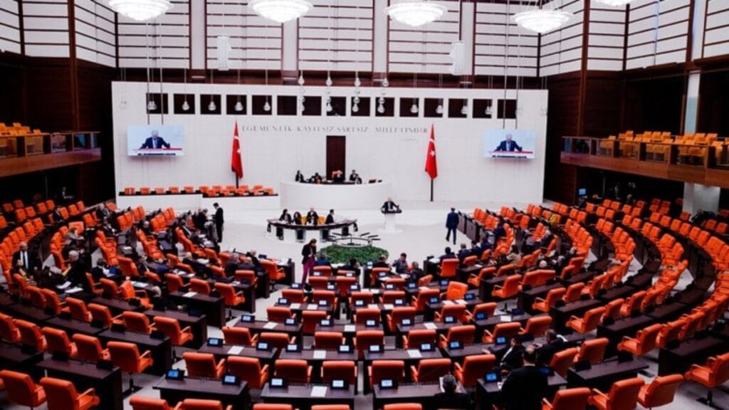 AKP ve MHP’li vekillerden muhalefetin bir önerisine daha ret