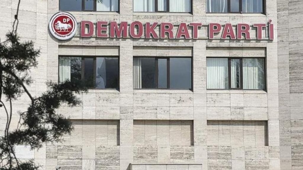 Demokratik Parti Genel Merkezindeki koruma polisleri geri çekildi