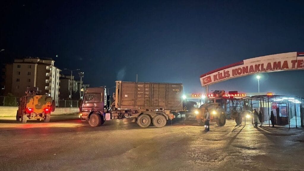Teröristlerce atılan roketler Kilis’te sınır bölgesine düştü