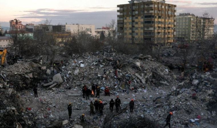 17 vatandaşımız yaşamını yitirmişti: 1’i müteahhit 2 zanlı tutuklandı