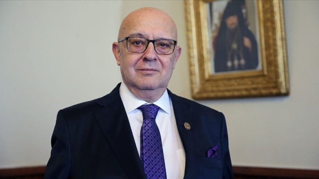 Ermeni Cemaati, depremzedeler için 2,5 milyon lira bağışladı