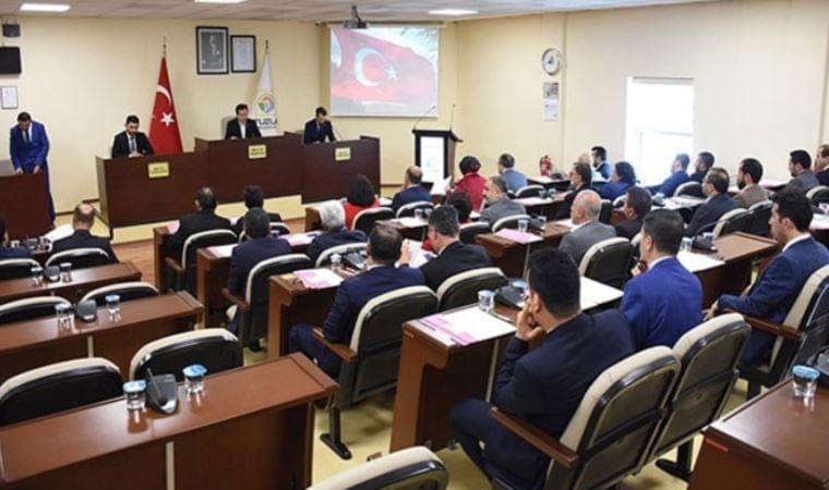 Türkiye depremi konuşurken: AKP’li belediyenin derdi hâlâ arsa satmak