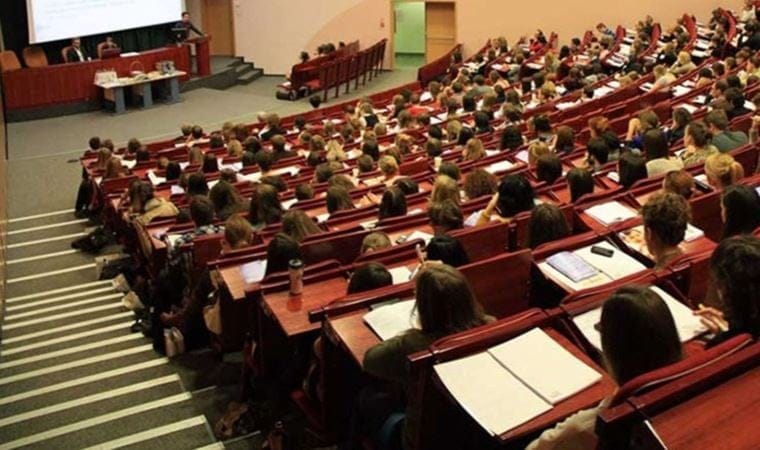 Depremzede öğrencilerden harç ücreti alınmayacak