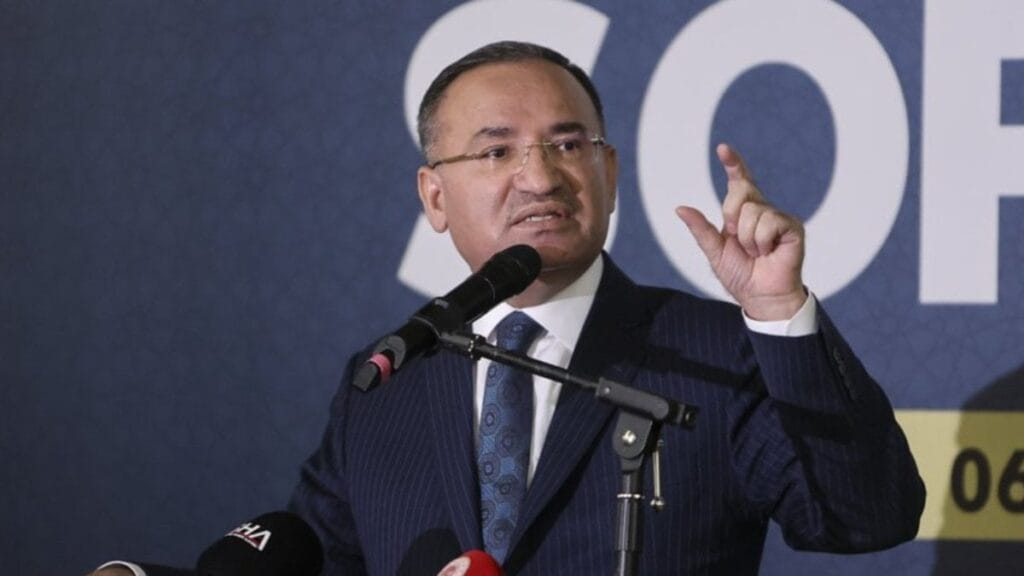 Bakan Bozdağ: Fahiş kira artışlarına yaptırım getirilecek