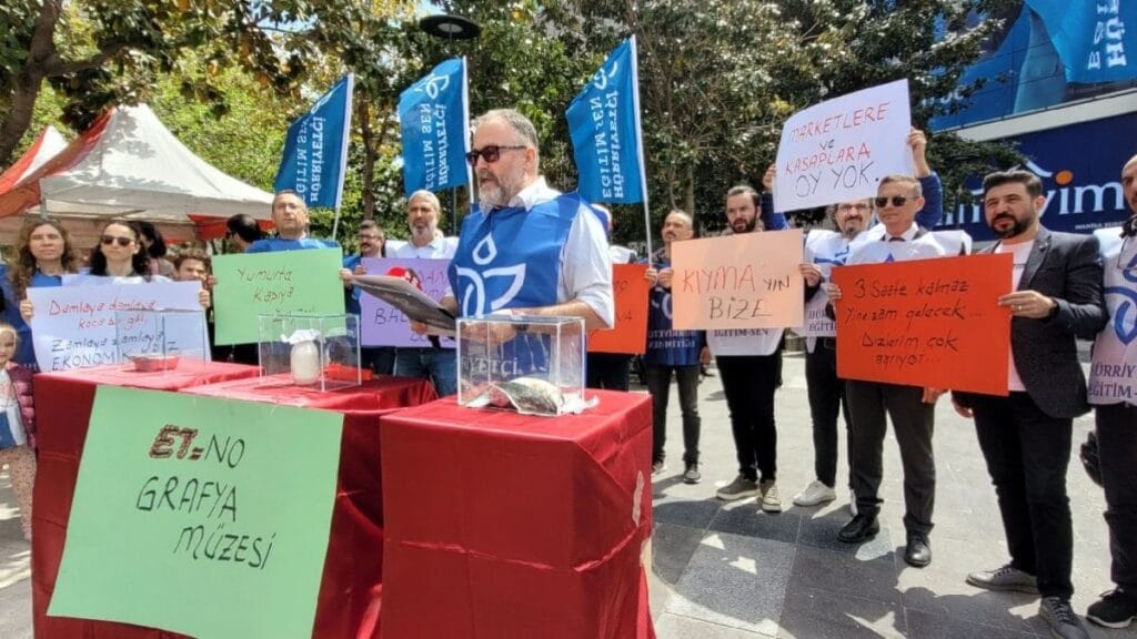 Eğitimciler alamadıkları ürünlerin müzesini açtı: Et-No Grafya