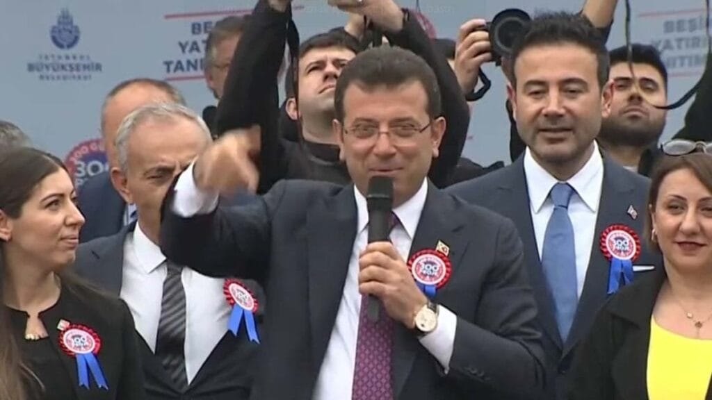 Ekrem İmamoğlu: Pazar günü bu kötü sistemi çöpe atın
