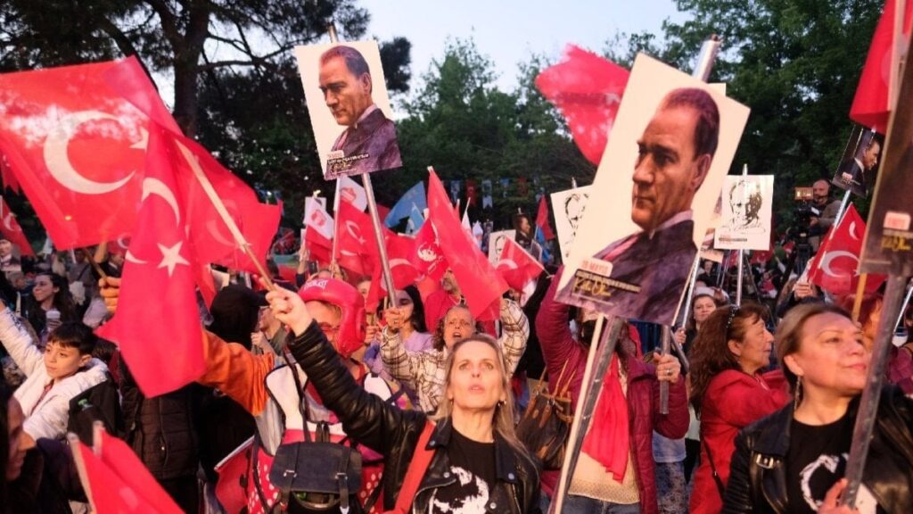 19 Mayıs resmi tatil mi? 19 Mayıs’ta bankalar açık mı?