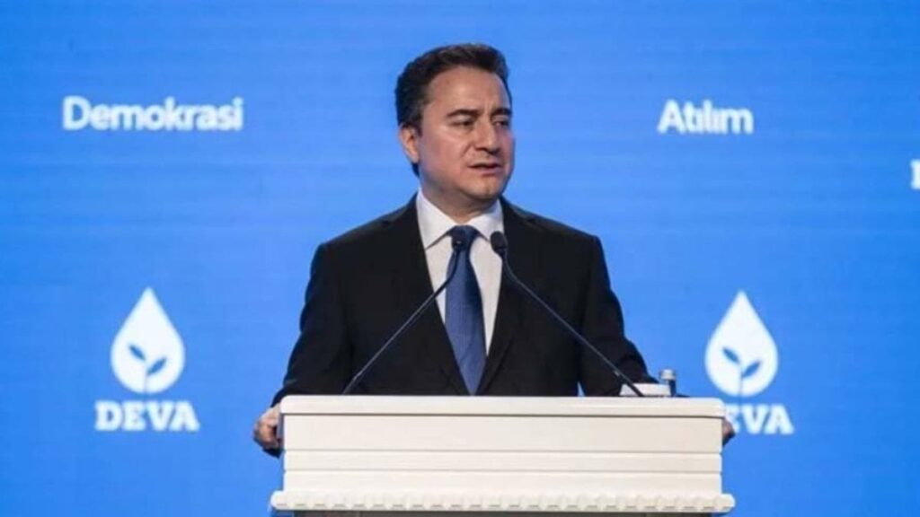 Ali Babacan Cumhurbaşkanı adayı olduğunu açıkladı