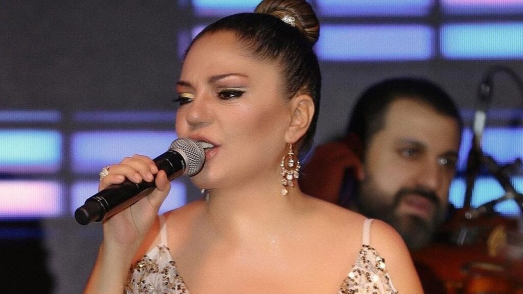 Şarkıcı İzel’in acı günü