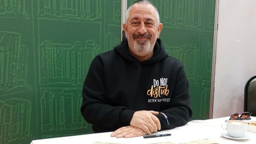 Cem Yılmaz emekli oldu