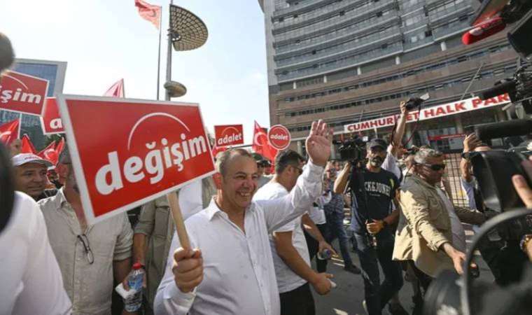 Yürüyüşünü tamamladı…CHP Genel Merkezi’ne ulaşan Tanju Özcan’dan açıklama
