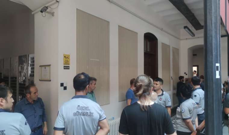 Boğaziçi’nde kulüp odaları zorla boşaltılıyor