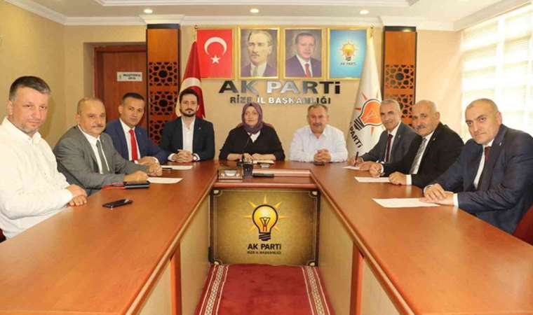Rize’de AKP’li 5 ilçe başkanı istifa etti