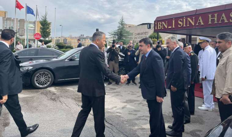 Bakan Yerlikaya ve MİT Başkanı Kalın’dan Ankara’daki saldırıda yaralanan polislere ziyaret