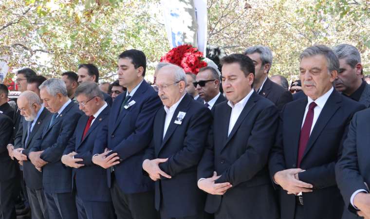 Ali Babacan’ın babası son yolculuğuna uğurlandı