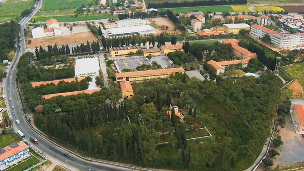 Özgür Özel tepki göstermişti: Bornova Anadolu Lisesi’ndeki anaokulu inşaatı durduruldu!