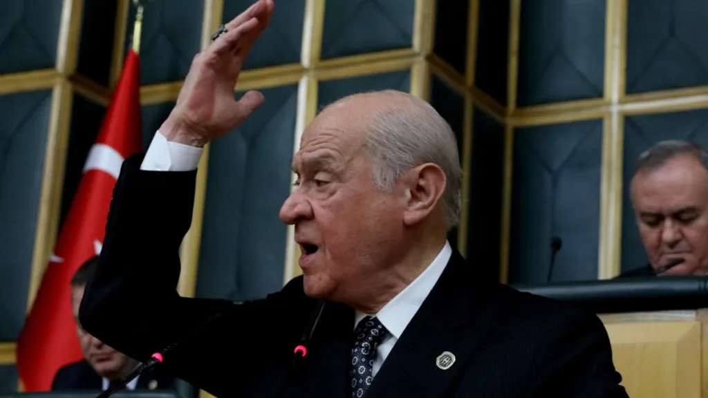 Devlet Bahçeli’ye şok : MHP’de dikkat çeken istifa.