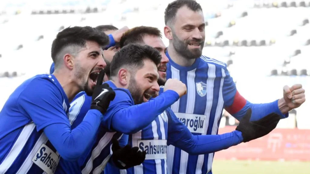 Erzurumspor sahasında 2 golle kazandı