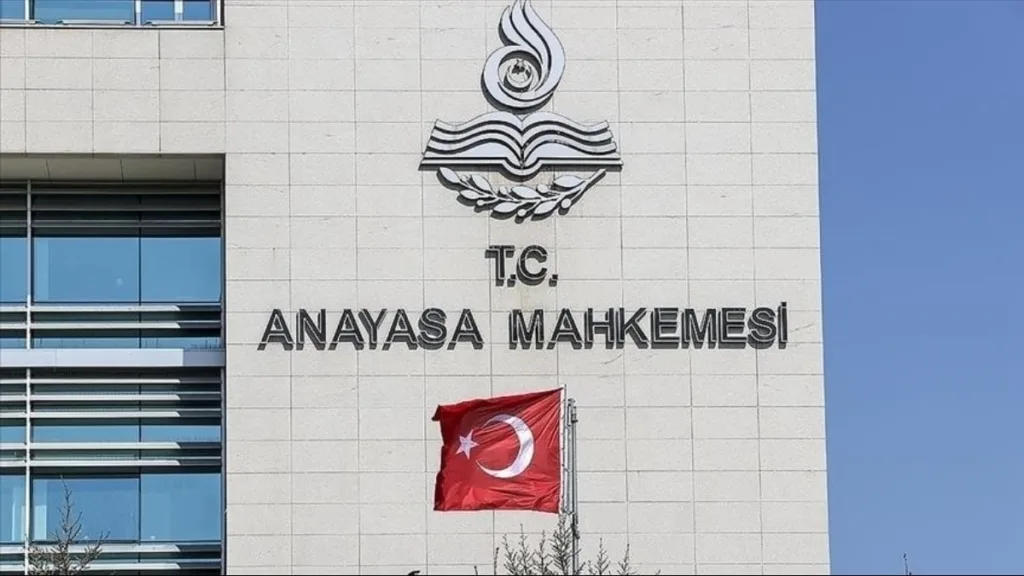 Anayasa Mahkemesi’nin yeni başkanı Kadir Özkaya oldu