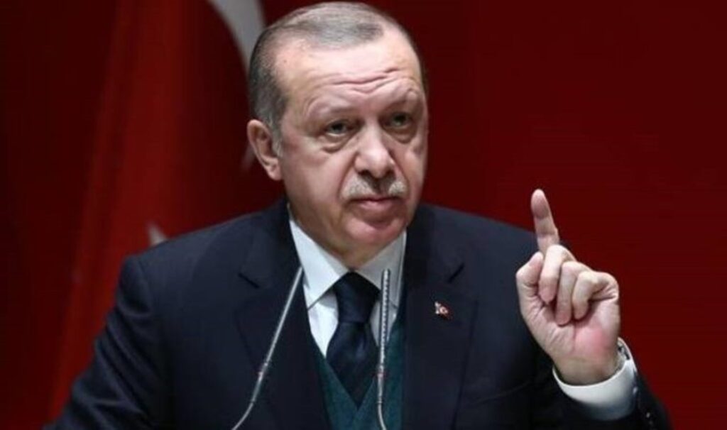 AKP’li eski Bakan Erdoğan Bayraktar’dan Cumhurbaşkanı Erdoğan’ı çok kızdıracak açıklama: ‘Nah kalkınırsınız’