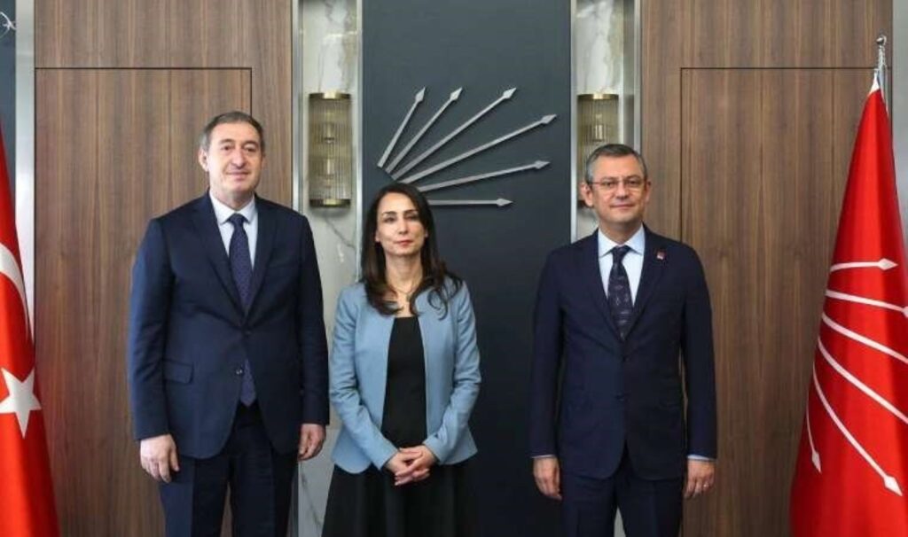 DEM Parti’den CHP Genel Başkanı Özgür Özel’e ziyaret