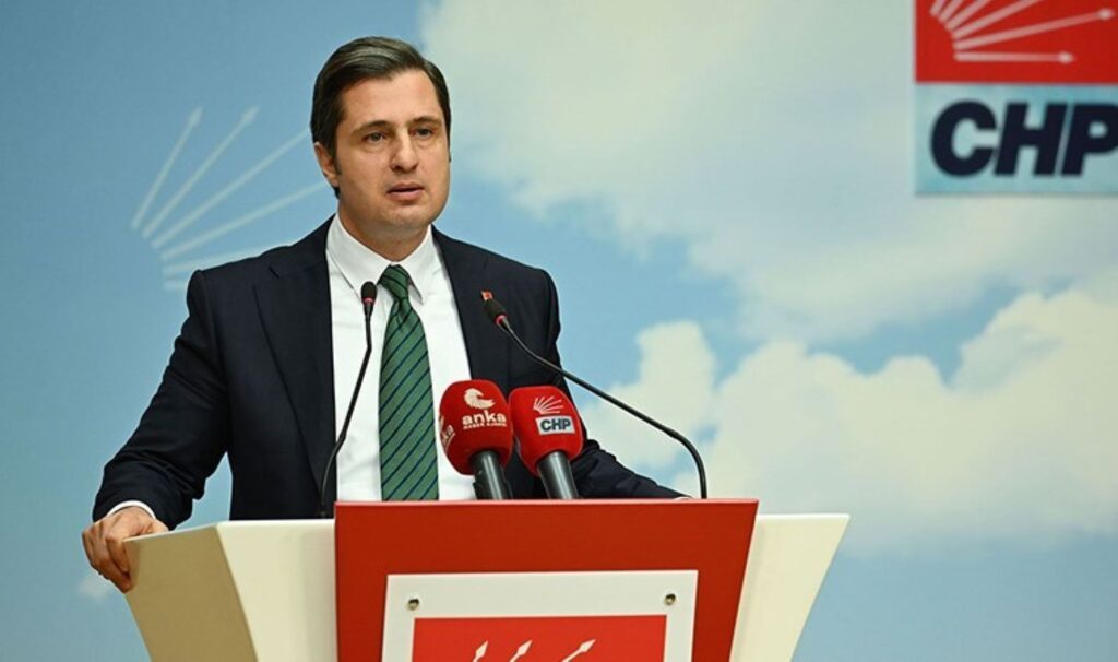 Diyanet’in hedefindeydi :CHP’li Deniz Yücel hakkında “halkı kin ve düşmanlığa tahrik veya aşağılama”iddiası ile suç duyurusunda bulunuldu