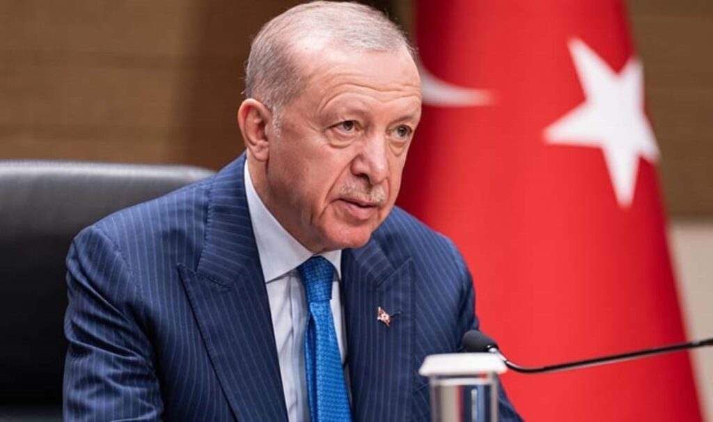 Erdoğan ‘son defa’ adayım demişti ama  başdanışman Uçum’dan ‘son kez aday olabilir’ açıklaması