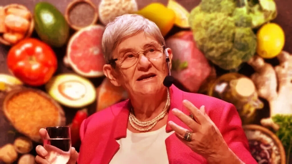 Uyguladığı tedavinin ardından böbreklerini kaybettiğini iddia eden hastanın şikayeti üzerine Canan Karatay, ‘meslekten men’ talebiyle yargılanıyor