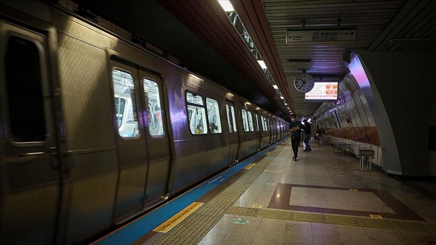 Taksim metro istasyonu İstanbul Valiliği’nin kararıyla kapatıldı!