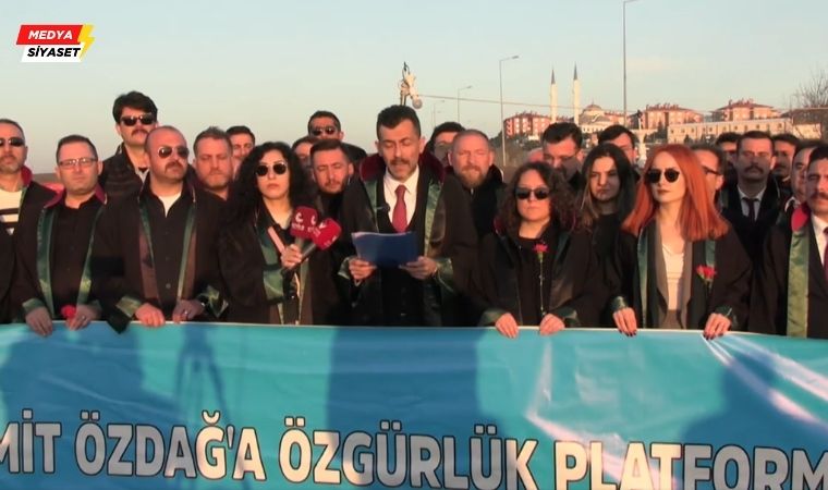 Silivri Cezaevi önünde Ümit Özdağ’a Özgürlük Platformu’ndan sert açıklama:”Biz haklıyız, siz haksızsınız! Bizi engellemeye kalkmayın!”