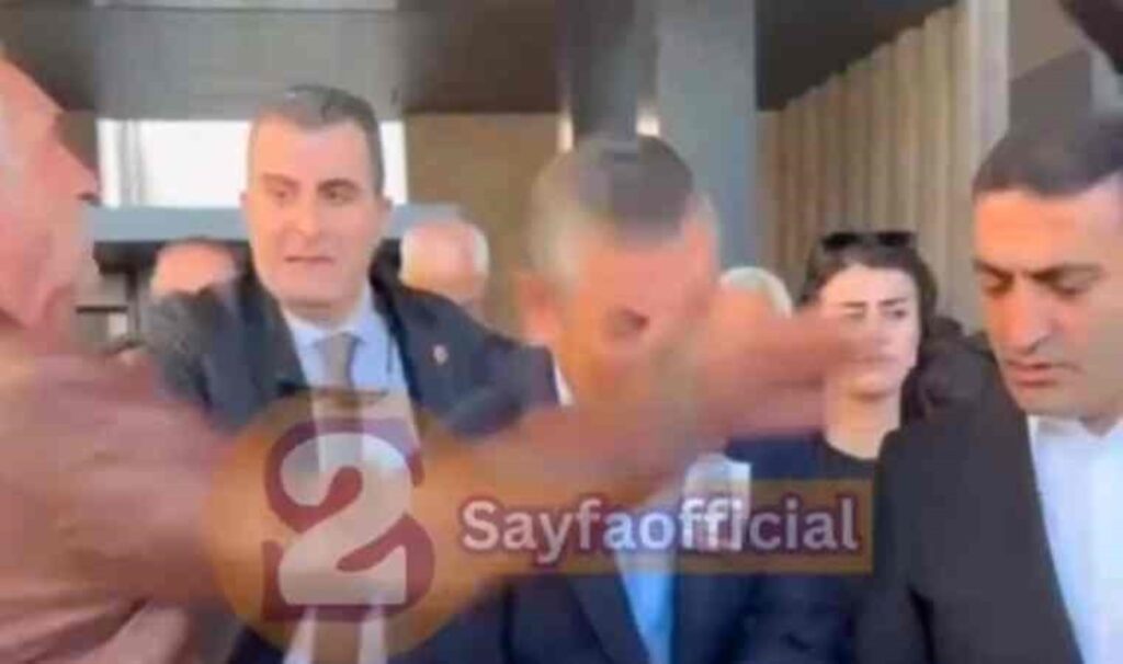 Özgür Özel’e yumruklu saldırı